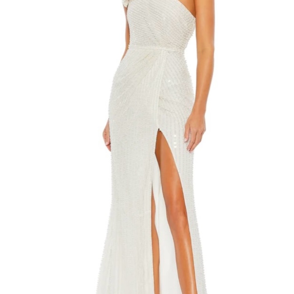 Mac Duggal Pearl Embellishent Soft Tie One Shoulder Gown size 6